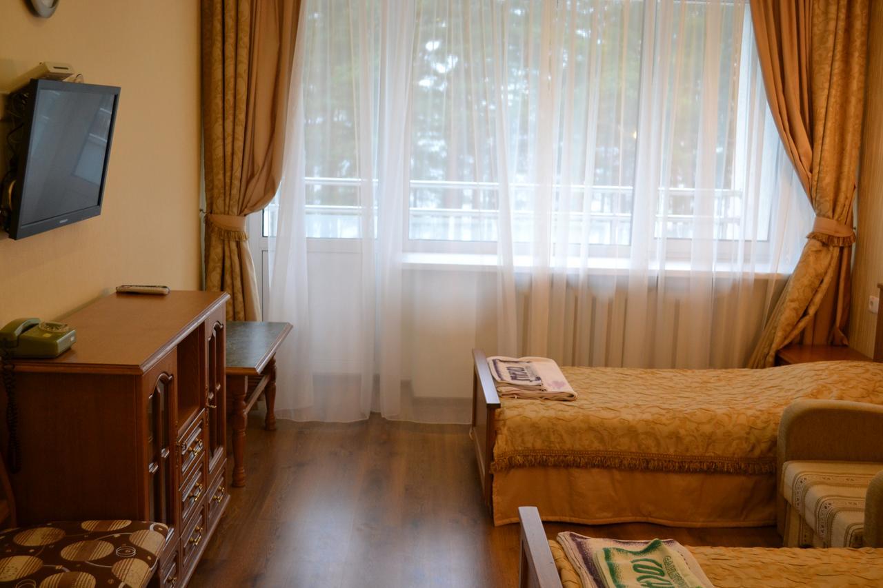 Sanatorii Sosny At Naroch Lake Hotel Gatovichi Ngoại thất bức ảnh